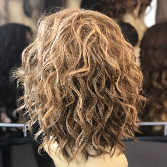 Short blonde mix wavy bob Lacefront Wig 2020 main image 6